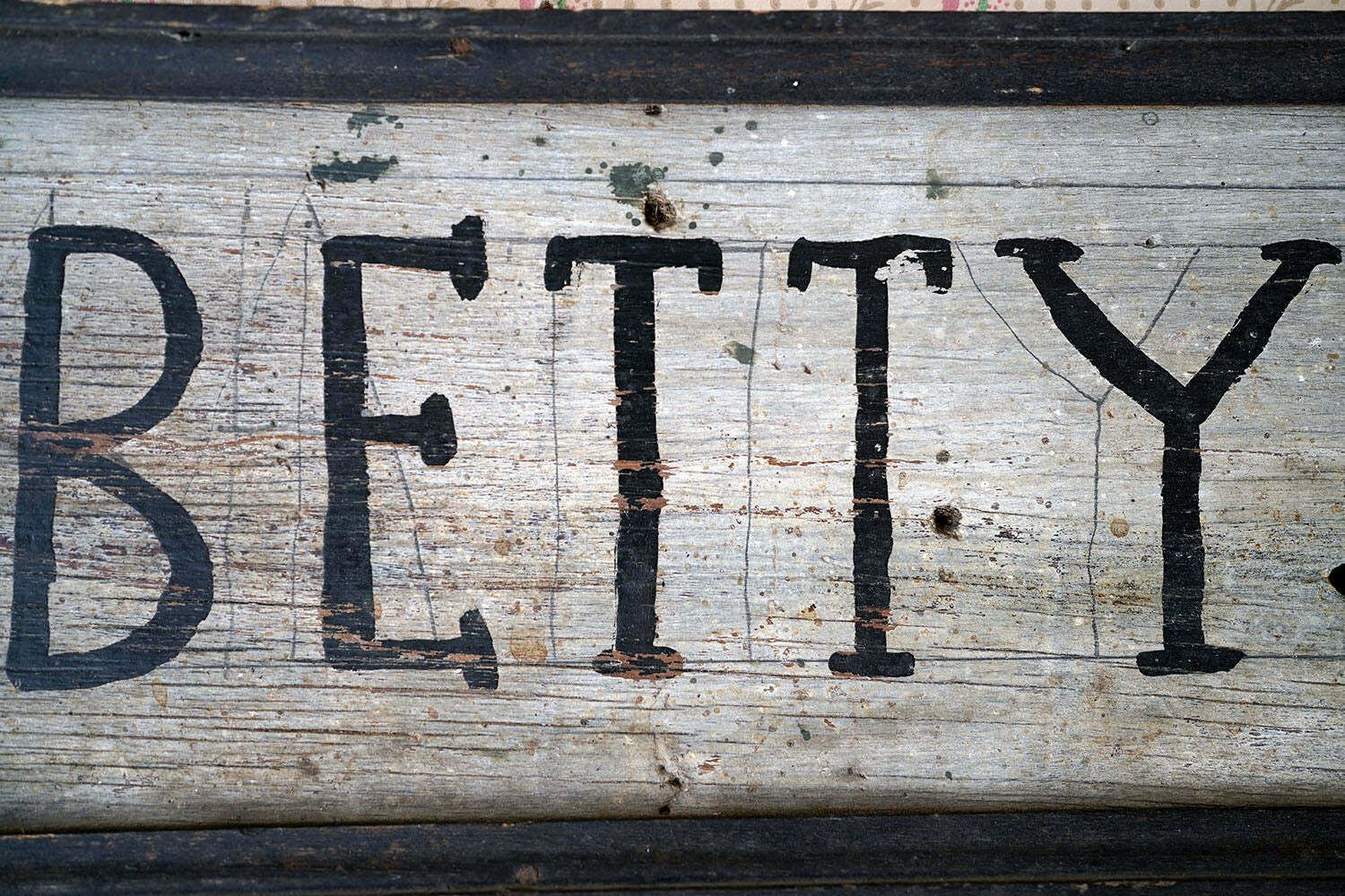 photo vintage A Group Of Four Early 20thc Painted Pine American Stable Signs