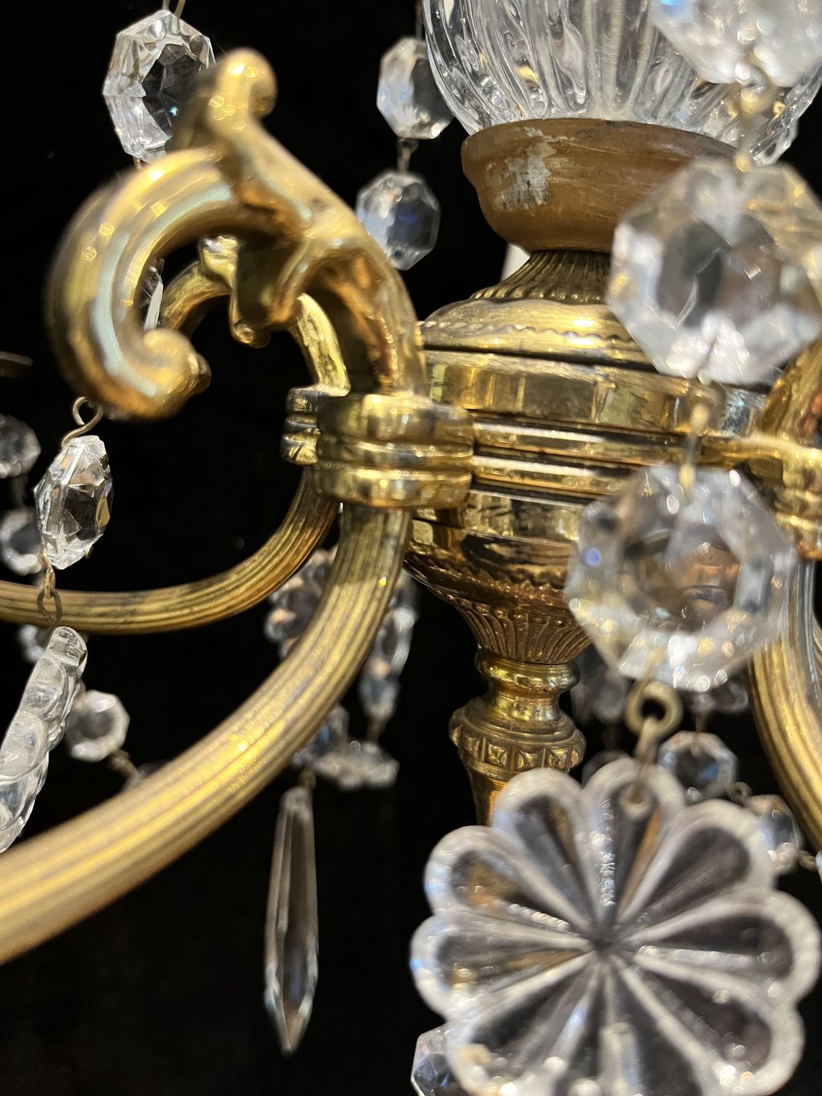 photo vintage A Pair Of French Five Light Antique Chandeliers. Cr675. £1350