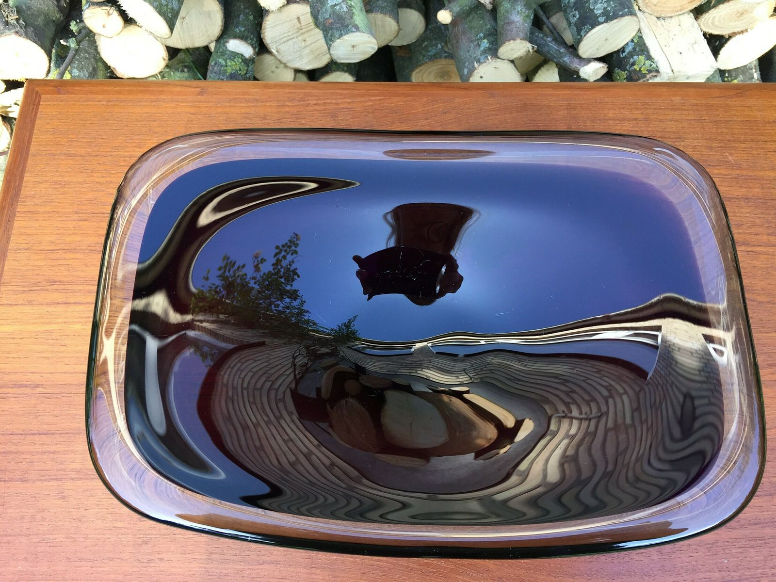 Art Glass Bowl / Dish By Swedish Artist Vicke Lindstrand For Kosta In The 1950s. Purple And Clear Glass, Mid Century Modern From Sweden photo Home Decor