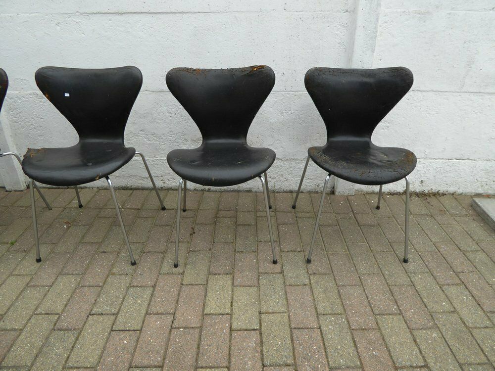 Seven / Sjuan 3107 Chairs In Black Leather By Arne Jacobsen For Fritz Hansen, Denmark, 1967, Set Of 6 photo vintage