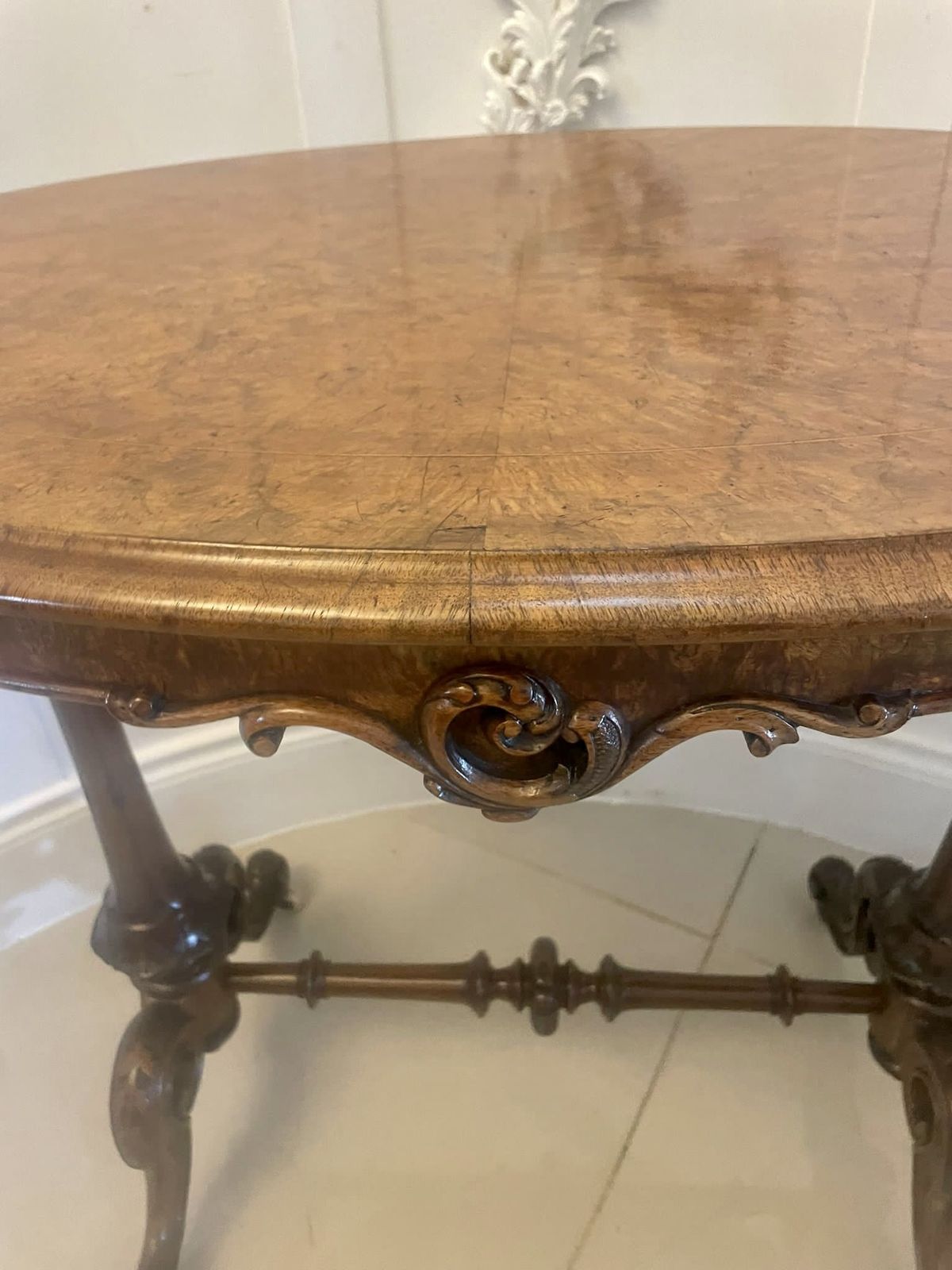1585.0 Superb Quality Antique 19th Century Inlaid Burr Walnut Lamp Table photo