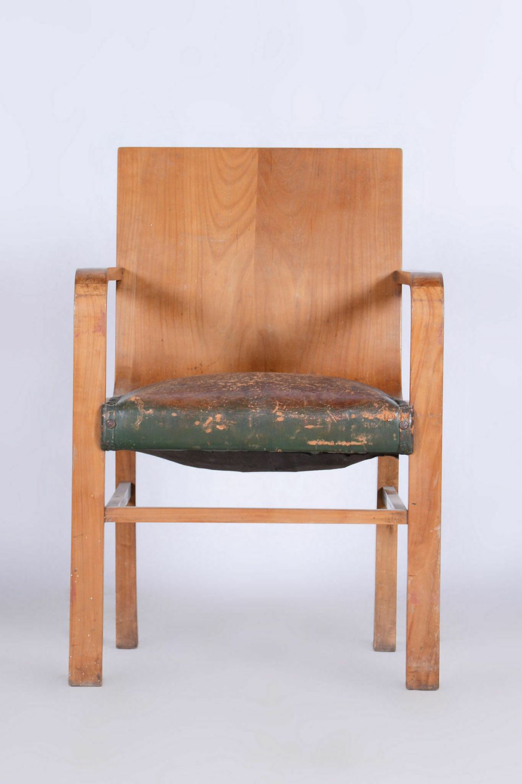 Restored Artdeco Cherry Tree Armchair, J. Halabala, Up Zavody, Czechia, 1930s photo vinterior