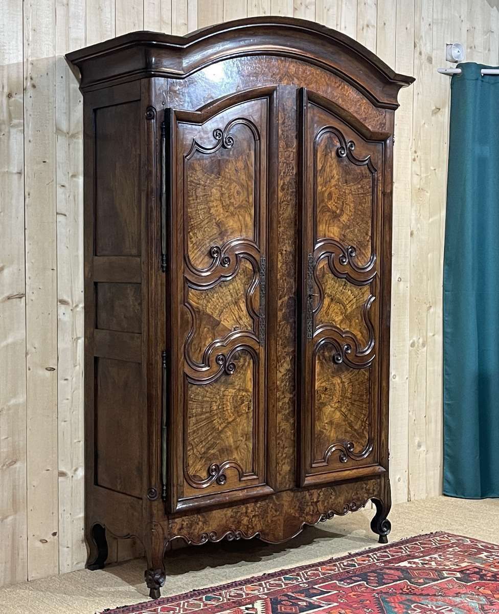 Louis XV Period Bressane Cupboard In Walnut And Burr Walnut (18th Century) photo furniture