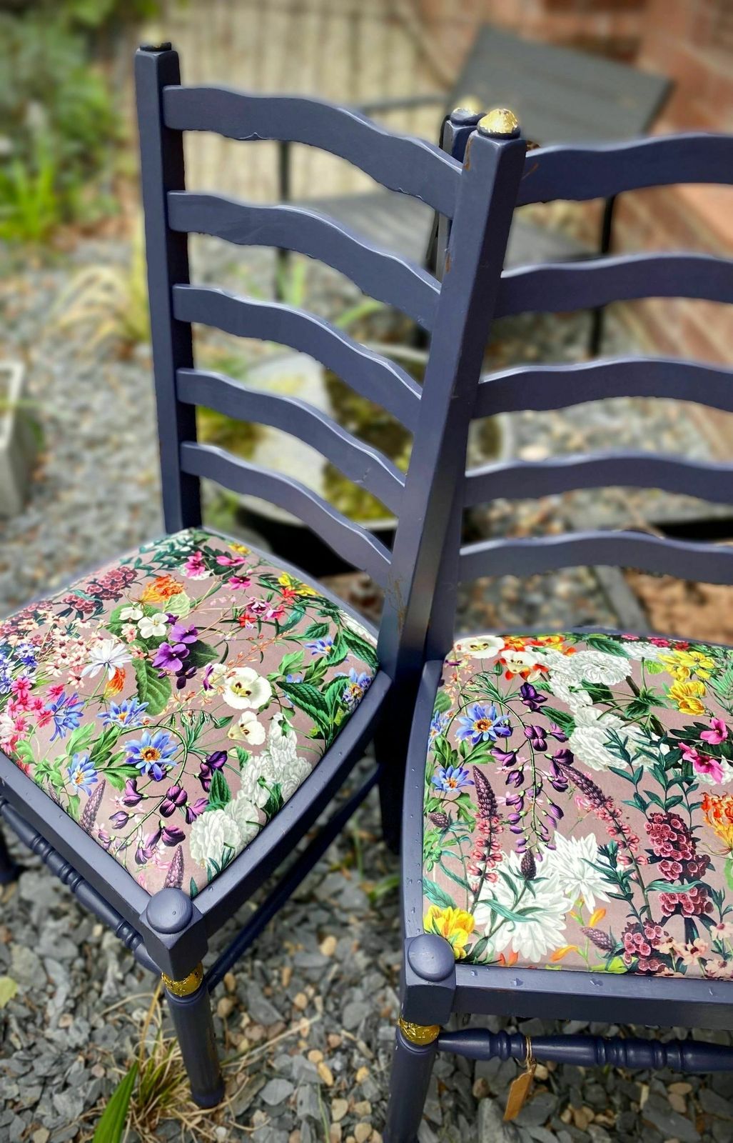 Lavender Indoor Mid Century Ladder Back Floral Garden Print Chairs (Pair) photo for sale