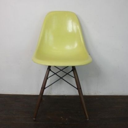 photo furniture Eames Herman Miller Dsw Side Chairs In Neutrals Grey/Light Ochre