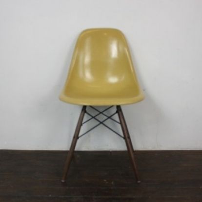 photo vintage Eames Herman Miller Dsw Side Chairs In Neutrals Grey/Light Ochre