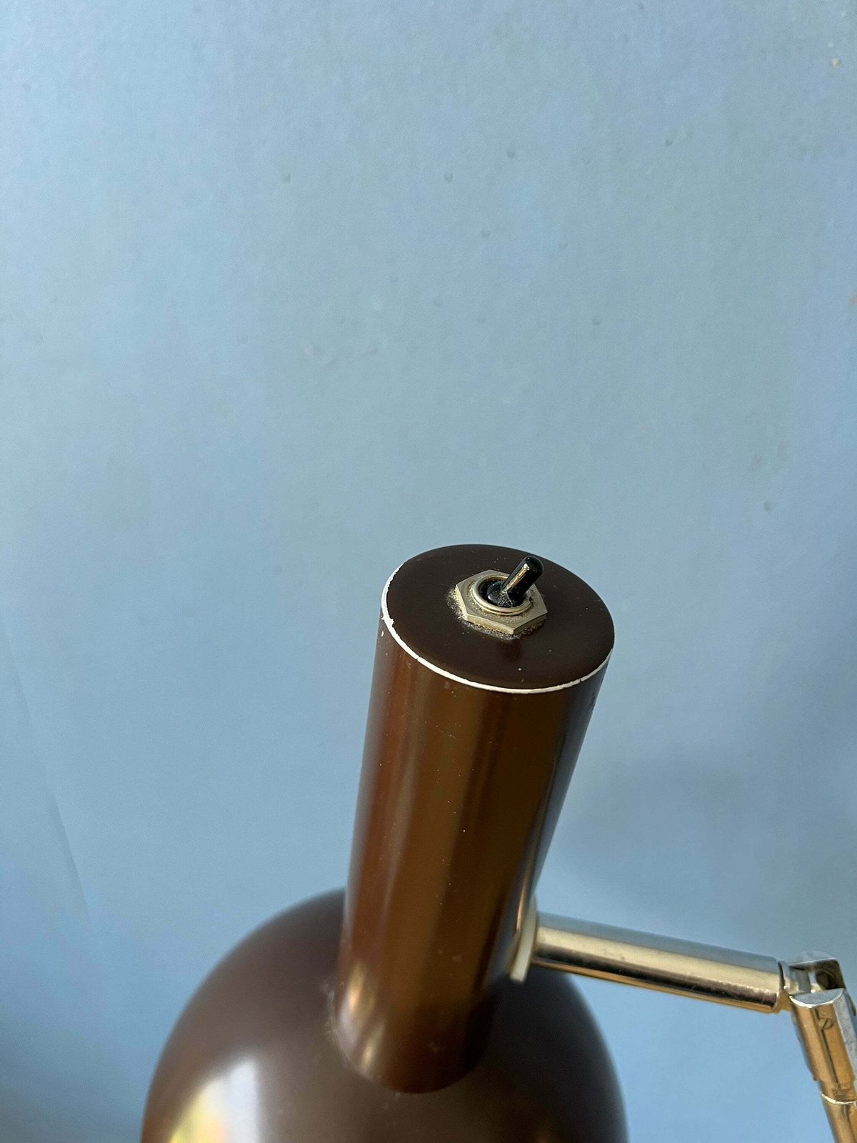 Mid Century Hala Bruine Roterende Vloerlamp Met Bol photo vintage