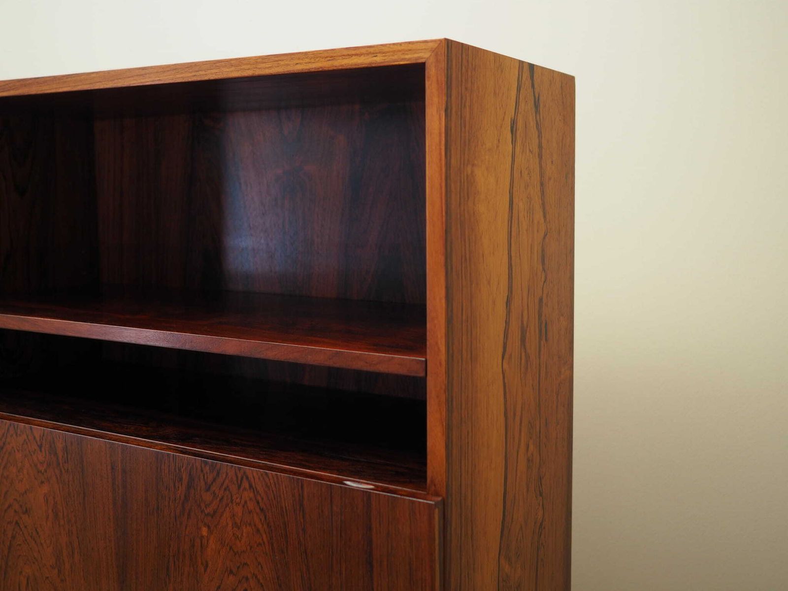 photo vinterior Vintage Cupboard, Danish Design, 1960s, Designer: Ib Kofod Larsen, Manufacturer: Faarup Møbelfabrik