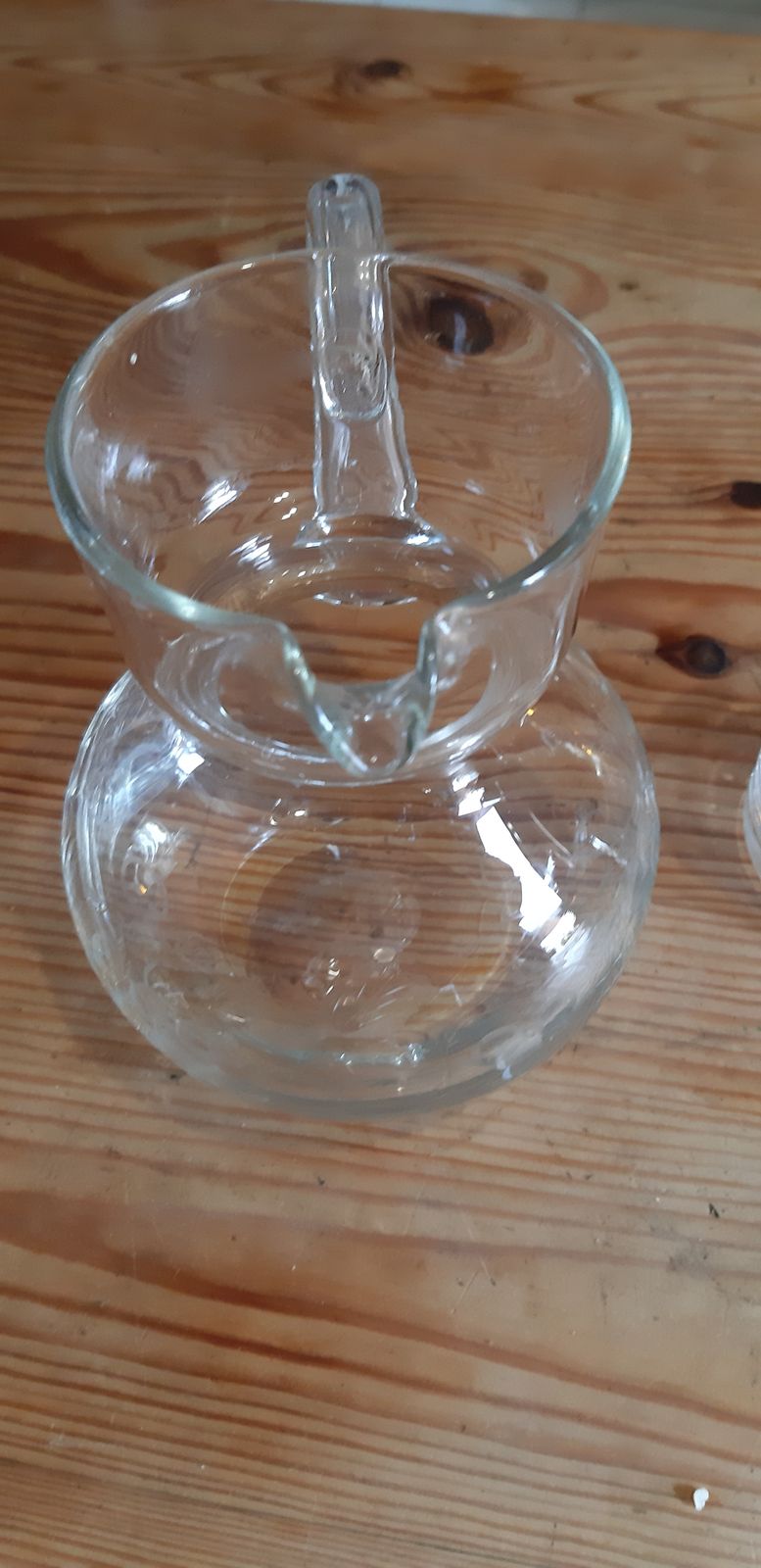 photo furniture Decanter And Night Glass In Crystal