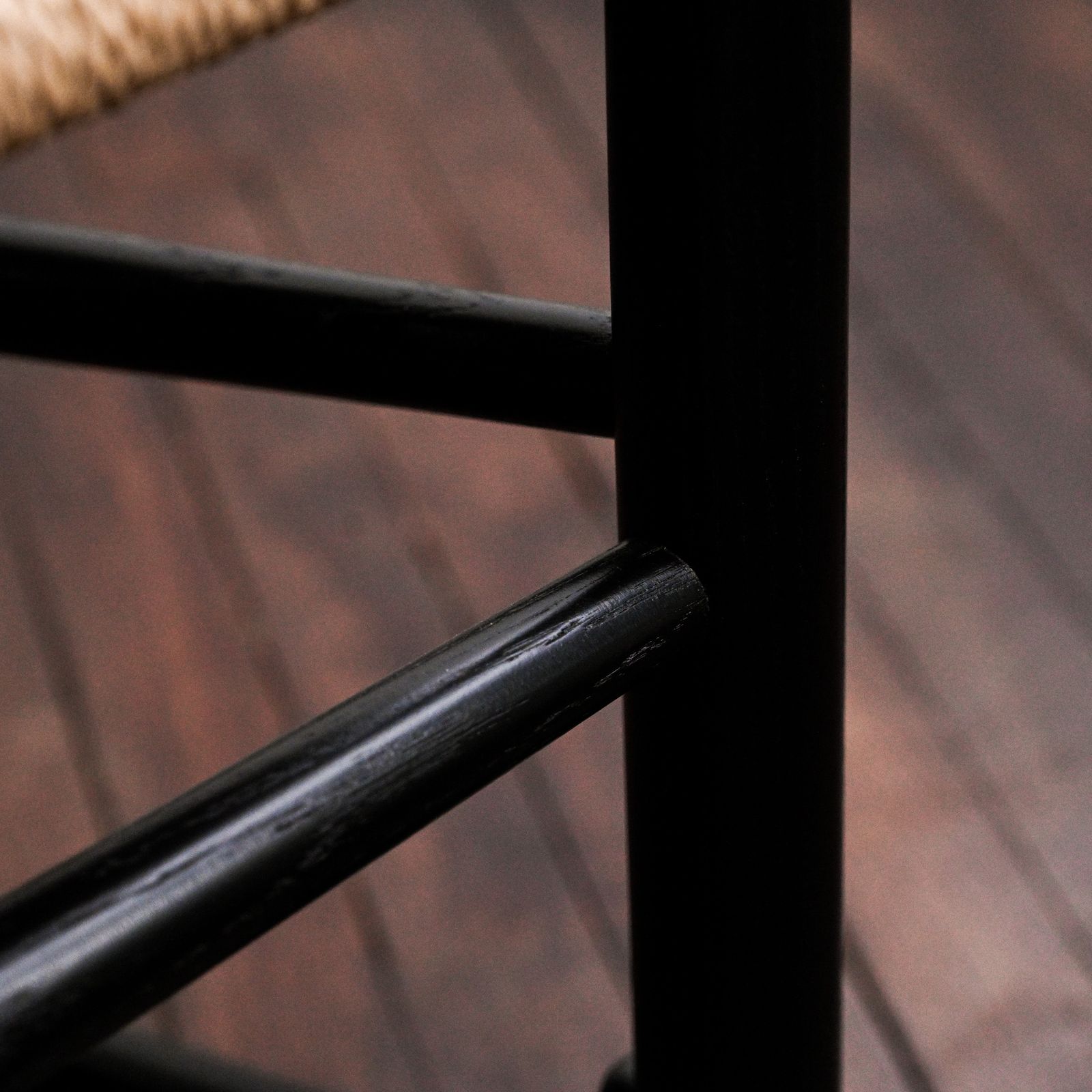 photo vinterior J16 Rocking Chair In Black Lacquered Oak And Natural Paper Yarn