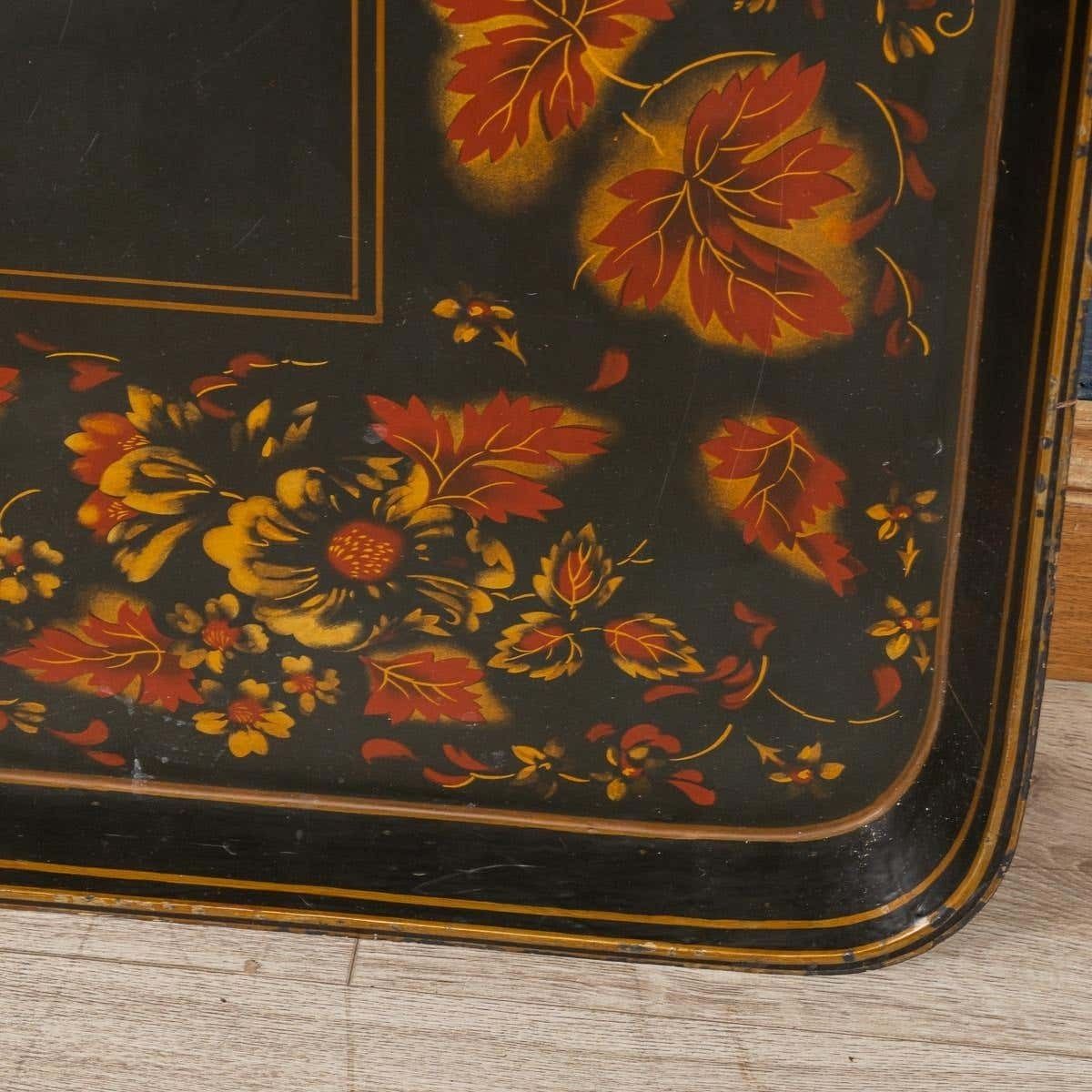 photo buy A Foldable Occasional Table, Made In England