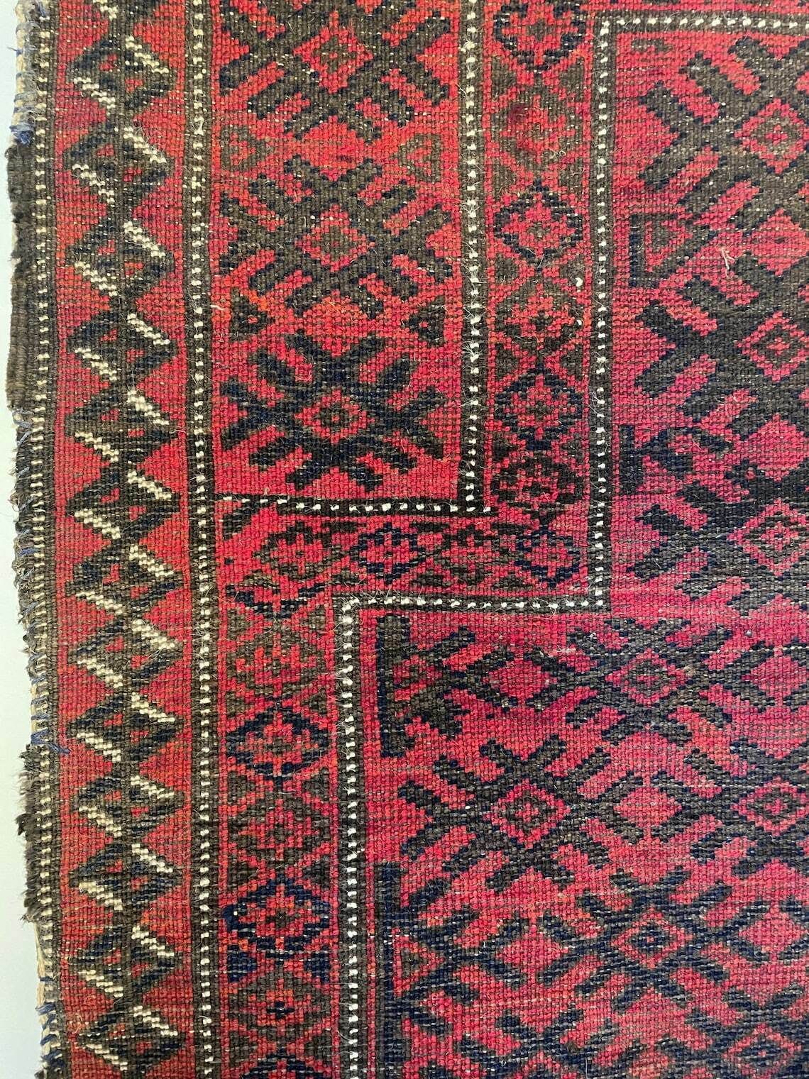 photo furniture Medium Antique Afghan Rug 100% Wool Dating