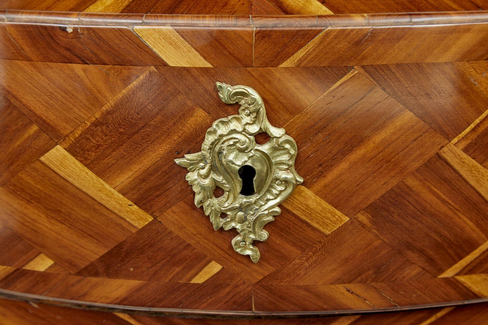 Early 18th Century Rococo Inlaid Plum Bombe Chest Of Drawers photo vinterior