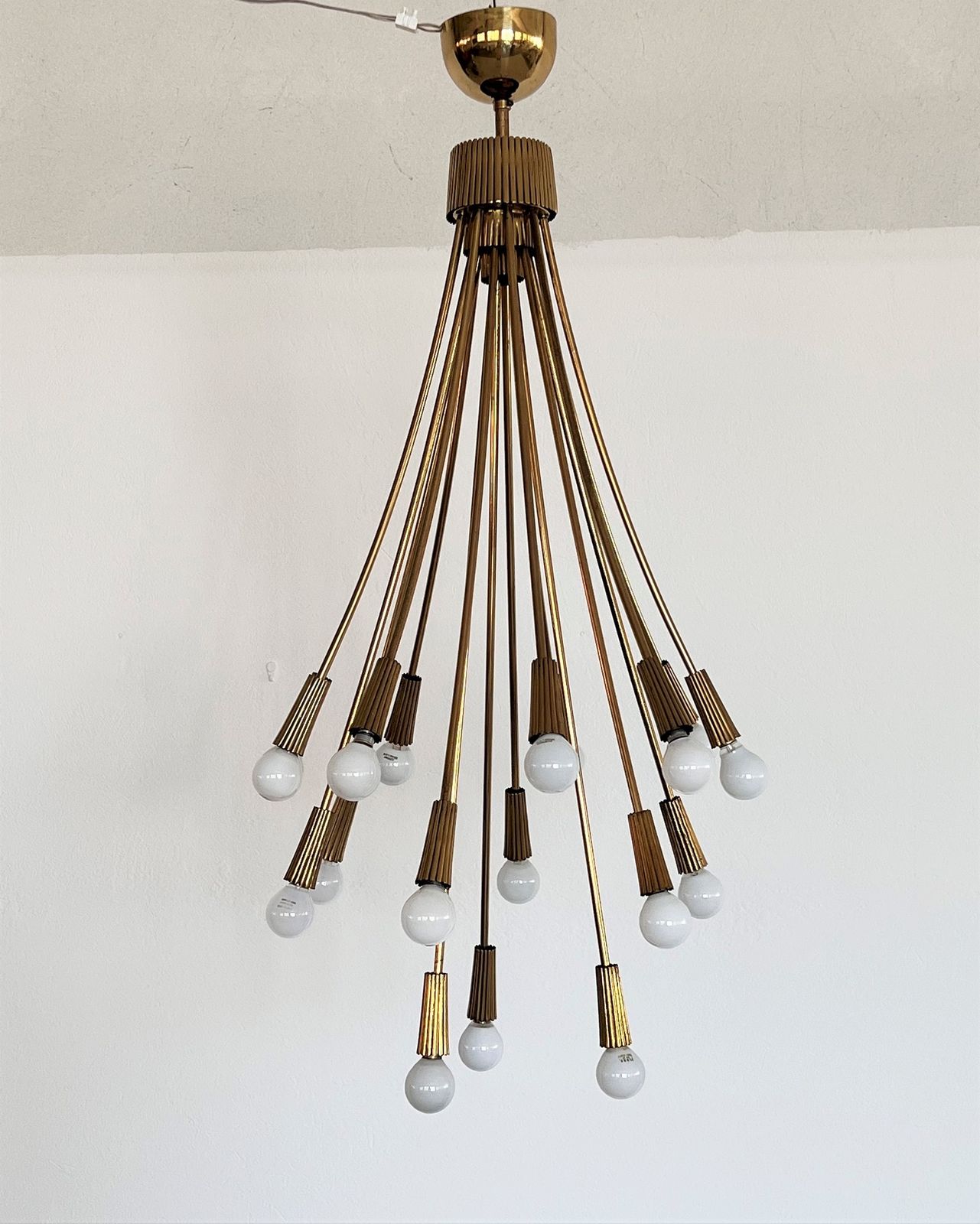 Italian Chandelier In Brass With 18 Lights, 1970s photo vinterior