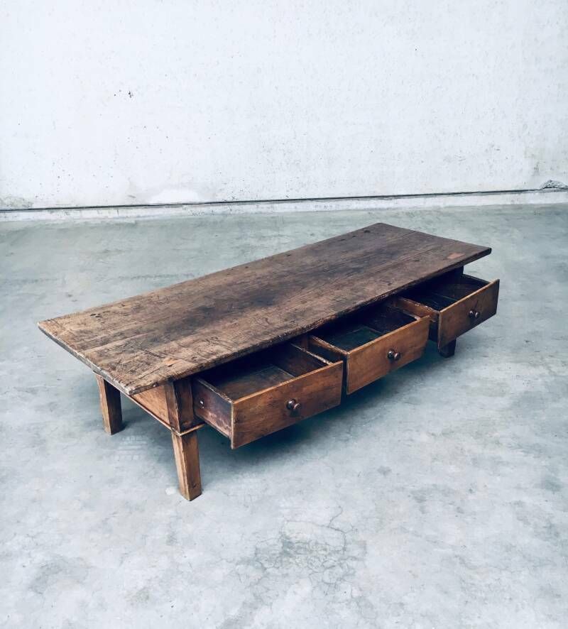 photo buy Antiek Spaans Folk Art Laag Consoletafel Of Salontafel