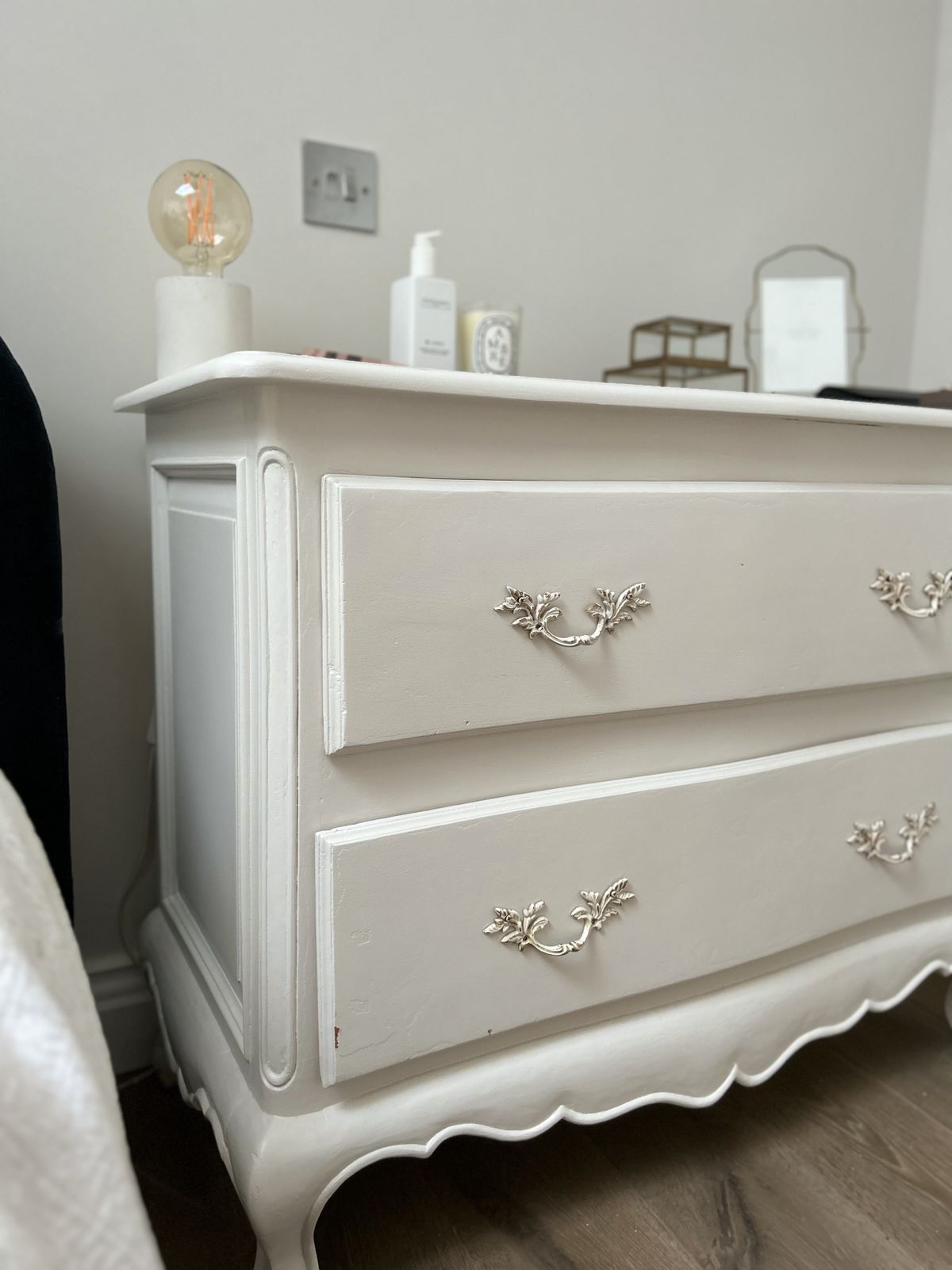 Vintage French Chest Of Drawers Set In Rolling Fog White Decorative Paint. photo vinterior
