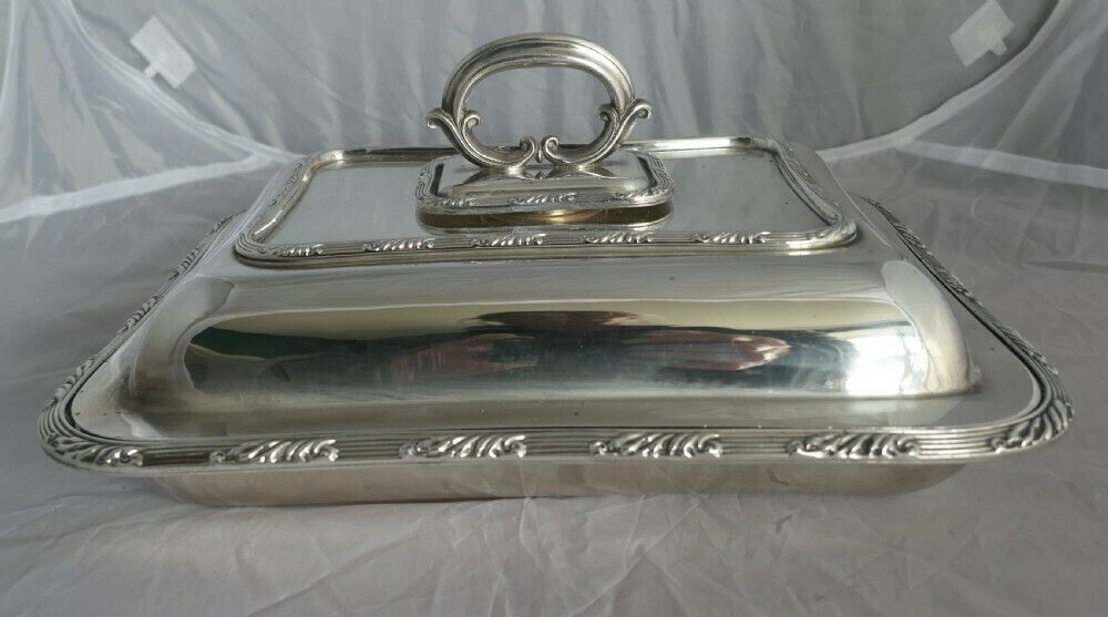 A Pair Of Edwardian Silver Plated Entree Dishes By Hukin And Heath photo Home Decor