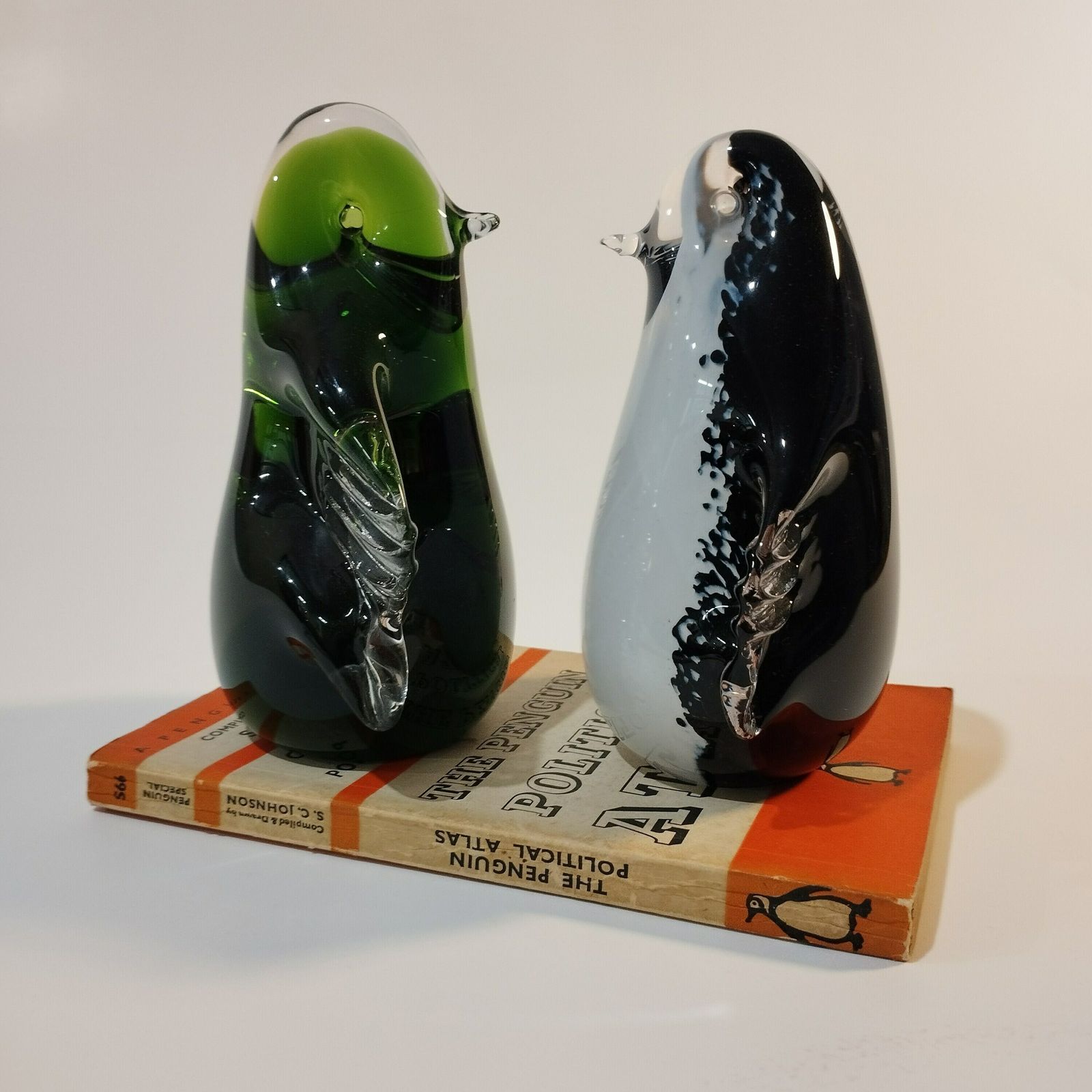 Wedgwood Large Green Penguin Ornament/Paperweight photo buy