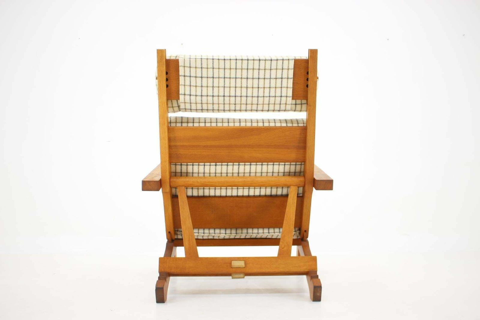 photo furniture Rare Hans J. Wegner Oak Reclining Lounge Chair Model Ap71, Denmark 1968