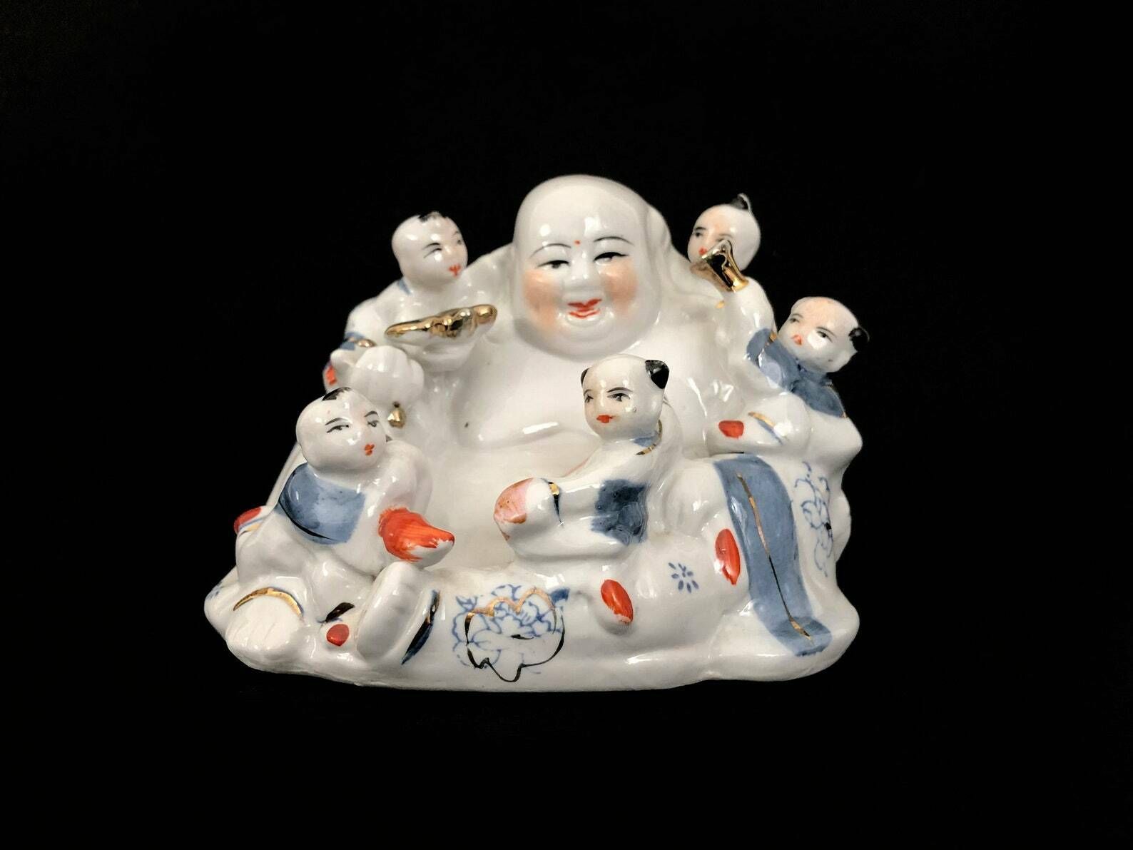 Statuette en porcelaine chinoise, Bouddha rieur aux enfants