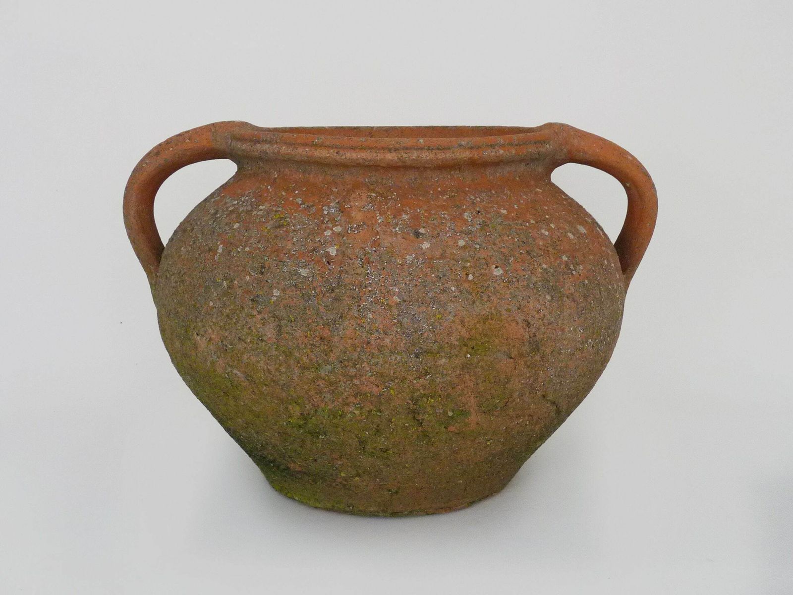 Grand vase rond ancien à deux anses