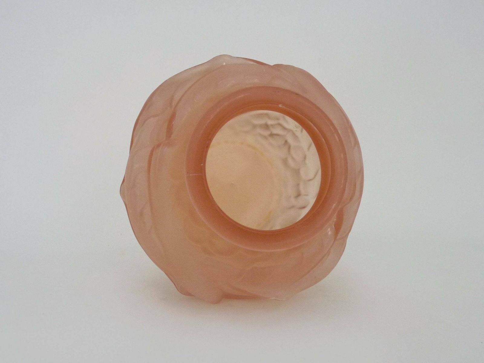 photo furniture Art Deco Ball Vase In Pink Glass Paste With Bird Decoration. Art Deco Period.