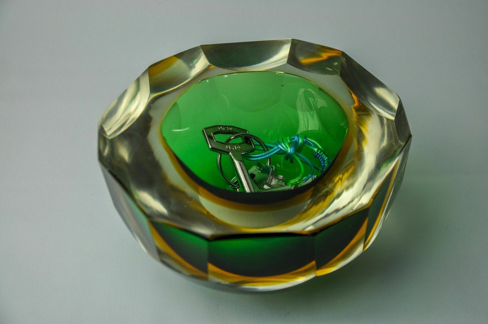 Vide Pouch Sommerso Green And Yellow By Seguso, Murano Glass, Italy, 1970 photo vintage