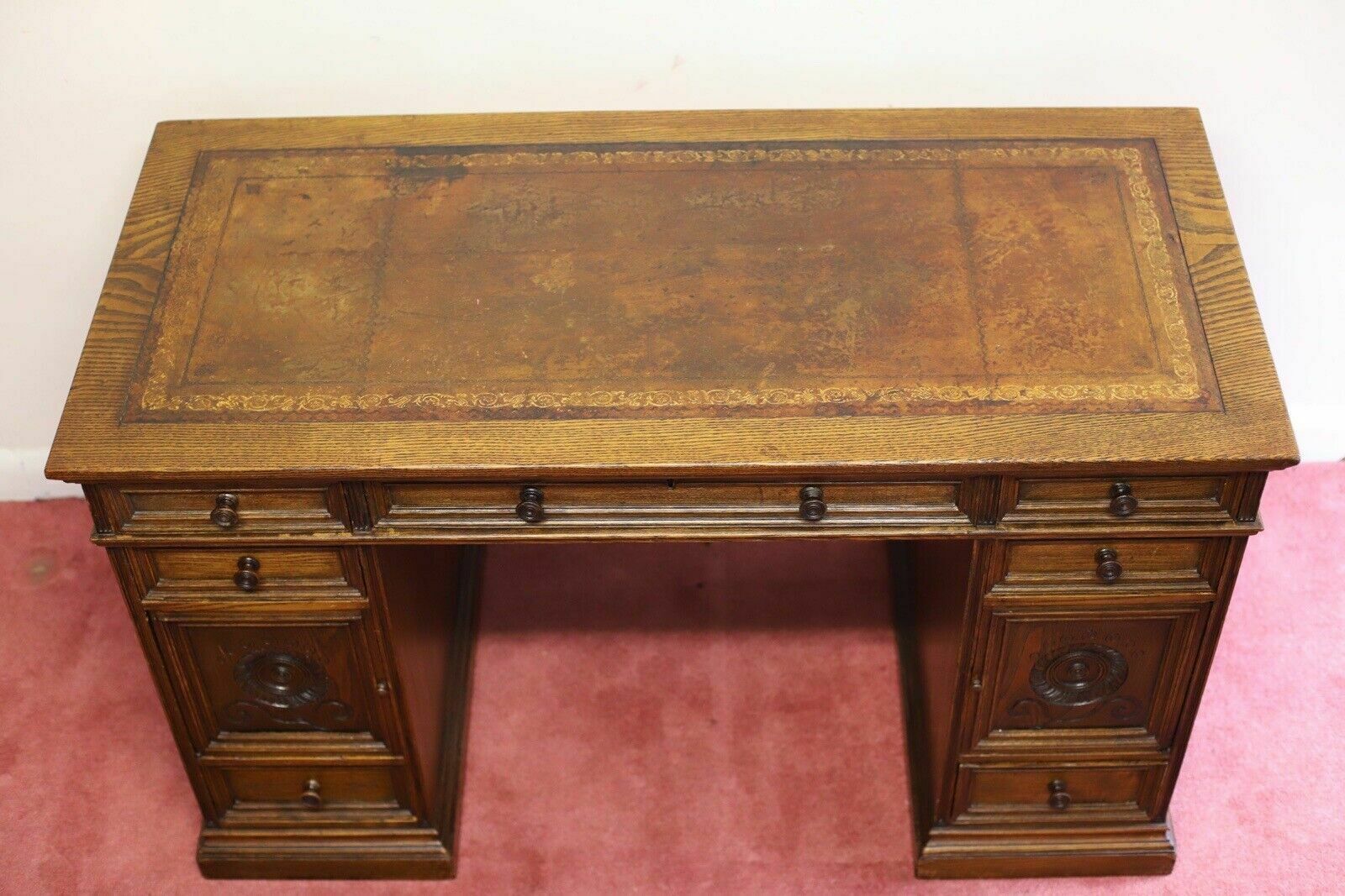 Howard&Son’s Beautiful Victorian Oak Pedestal Desk photo Furniture