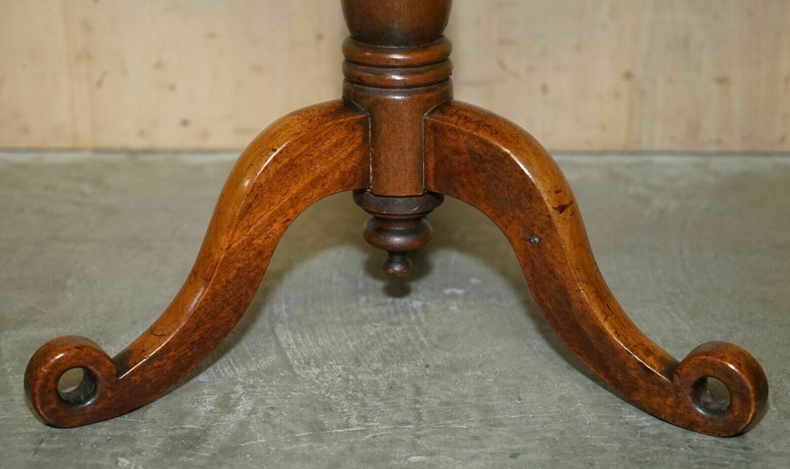 Sublime Fully Restored Circa 1840 Antique Specimaine Wood Occasional Side Table photo vintage