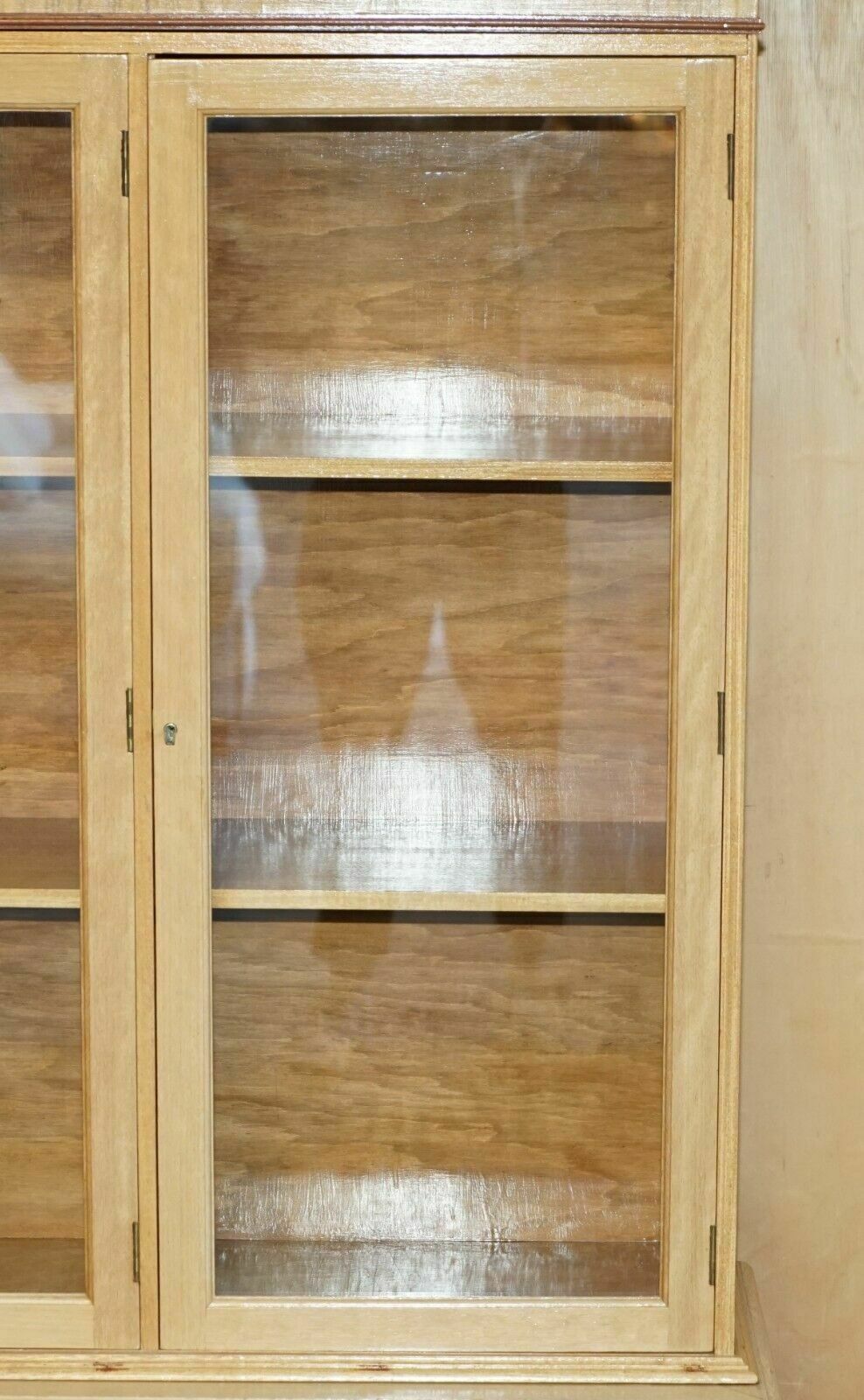 Davind Linley Style Satinwood Walnut & Rosewood Library Bookcase Cupboard Base photo vintage