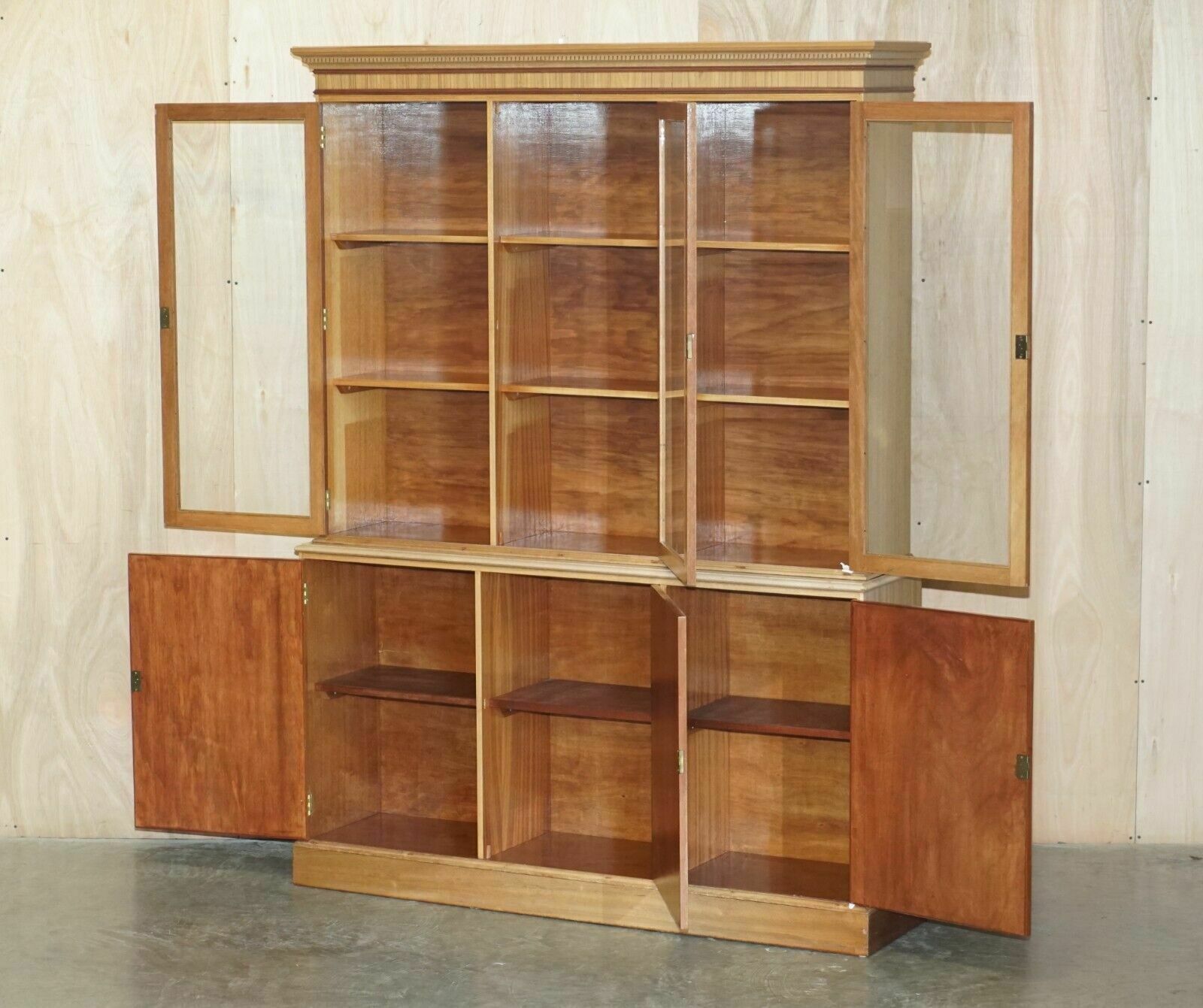 photo vintage Davind Linley Style Satinwood Walnut & Rosewood Library Bookcase Cupboard Base