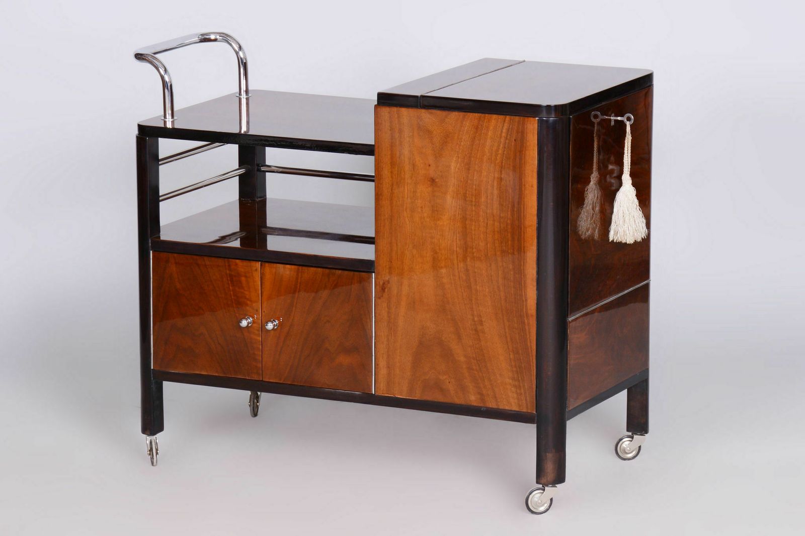 Restored Artdeco Walnut Trolley By Thonet, Chrome Plated Steel, Czechia, 1930s