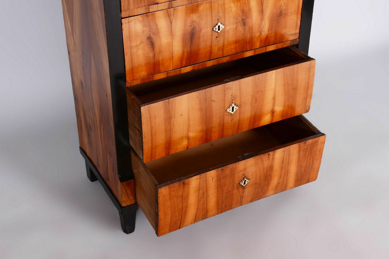photo vintage Restored Biedermeier Cherry Tree Etagere, Revived Polish, Vienna, Austria, 1810s