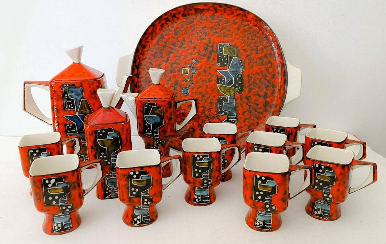 Rare And Beautiful Cemas Italy Ceramic Coffee Service, Vintage Midcentury Post Modern, Red Tray For 10 People