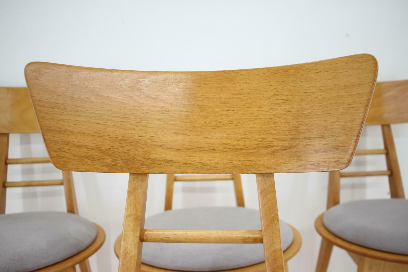 photo vinterior 1980s Set Of Four Dining Chairs By Tonne, Czechoslovakia