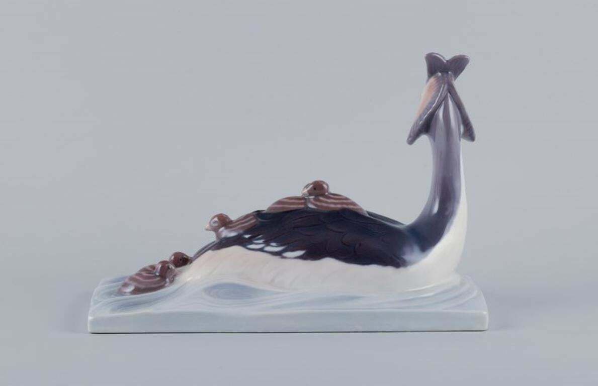 Bing & Grondahl Figurine Of A Tufted Duck With Ducklings. photo Art