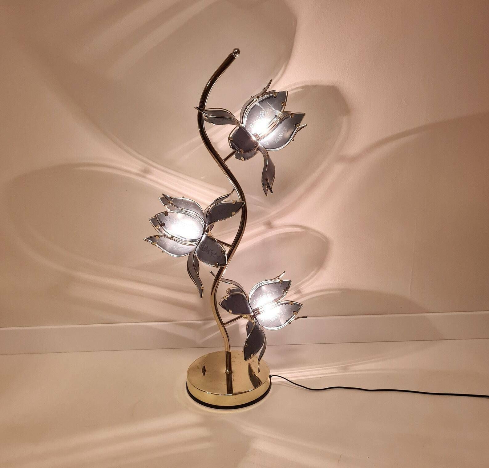 Vintage Hollywood Regency Floor/Wall Etched Glass And Brass Floral Lamp Anthony California Lamp 80s photo for sale