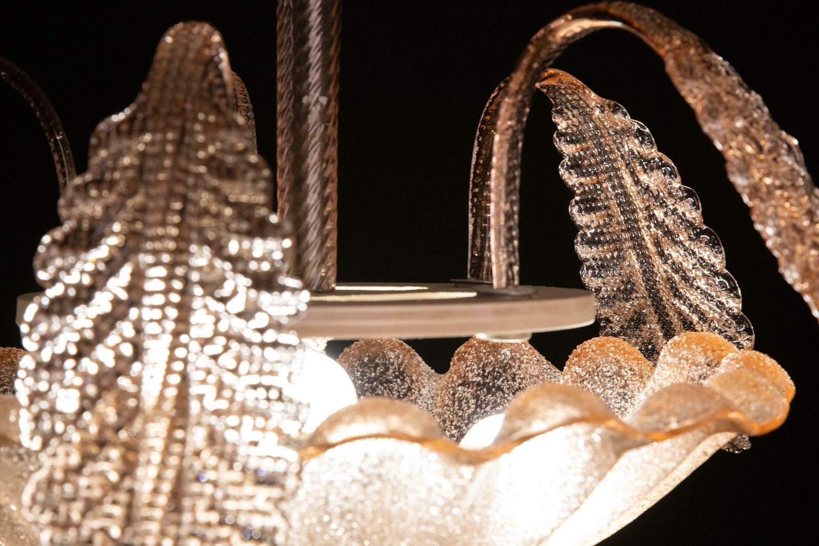photo furniture Charming Pink Art Decò Barovier E Toso Pendant Light, Murano Glass, 1940s