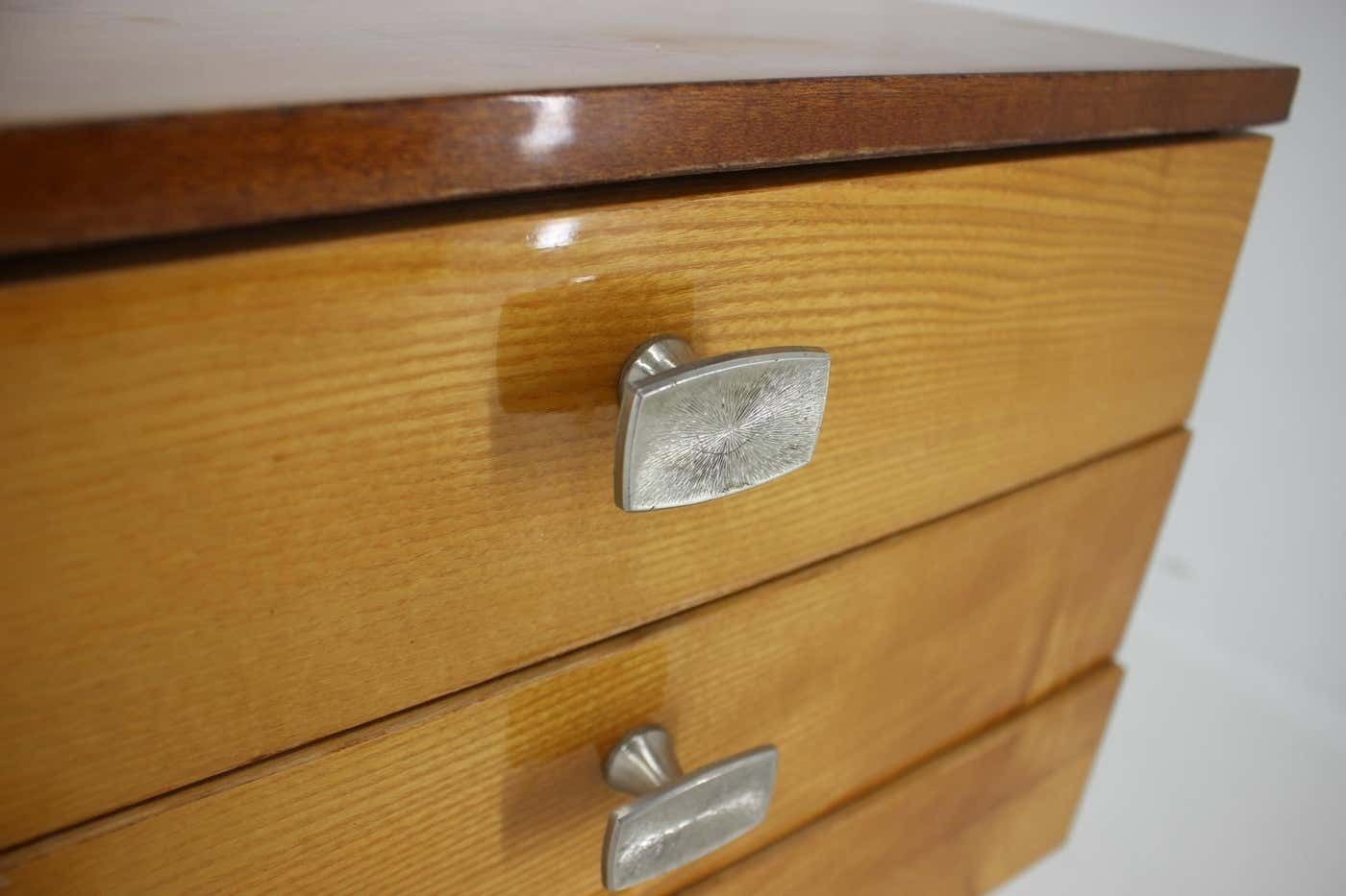 photo vintage 1970s Pair Of Bedside Tables By Up Zavody, Czechoslovakia