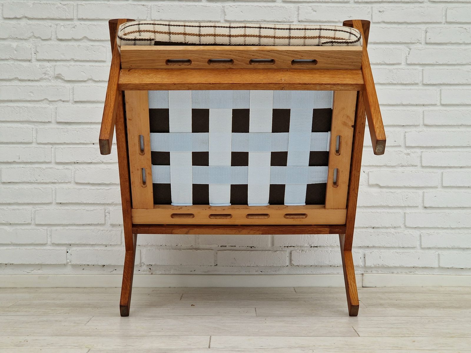 photo buy 1970s, Danish Design By Illum Wikkelsø, Model Capella For Eliersen Møbler, Oak Wood.