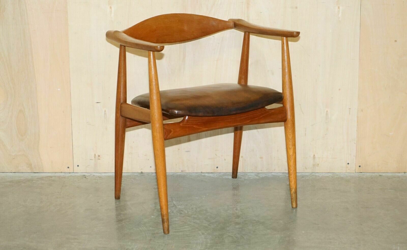 Fully Restored & Stamped 1960's Hans J Wegner Ch 35 Brown Leather Armchair photo Furniture