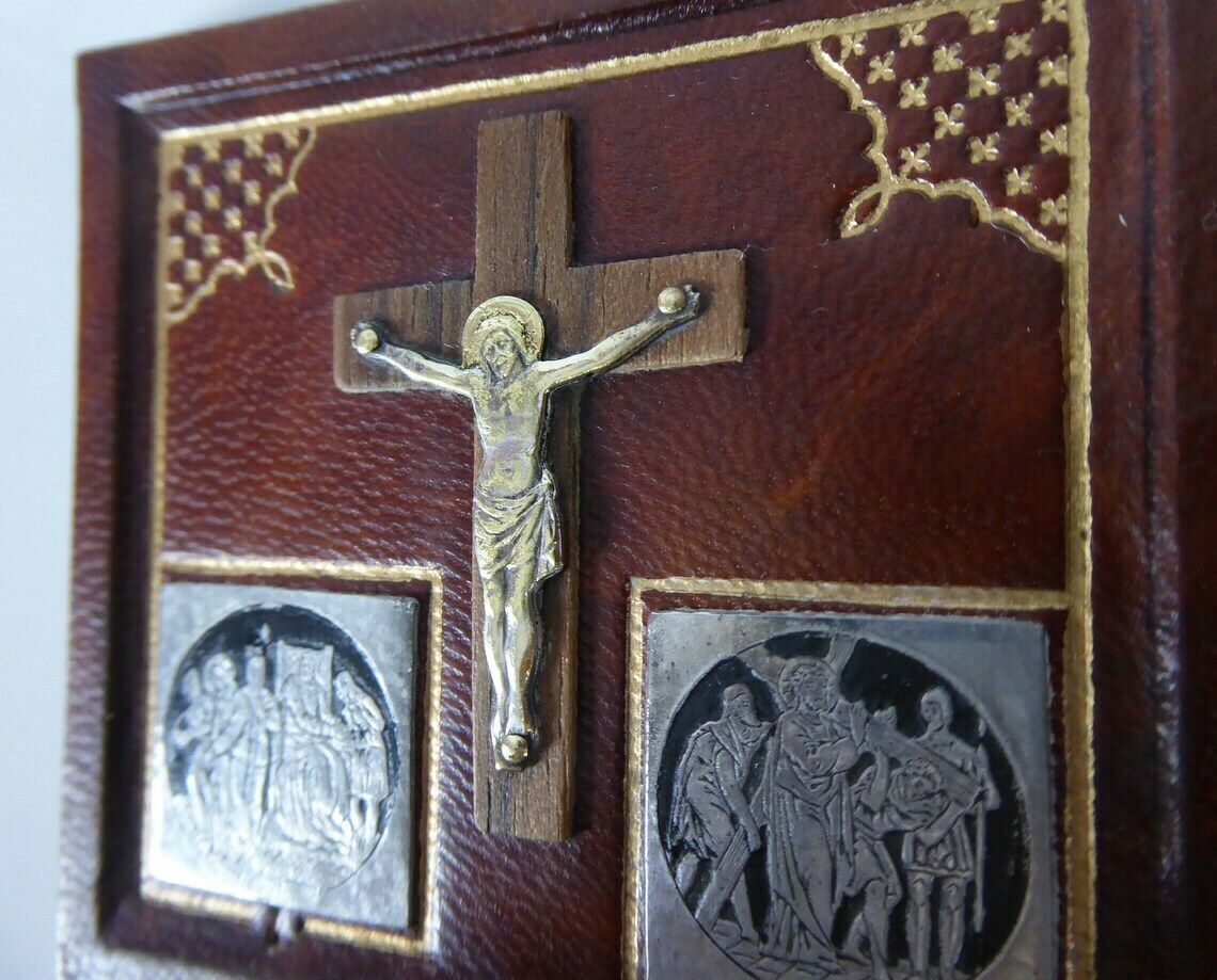 Stations Of The Cross Leather Shrine | Miniature Portable Stations Of The Cross | Way Of The Cross | Crucifixion Of Christ | Religious Gifts photo vinterior