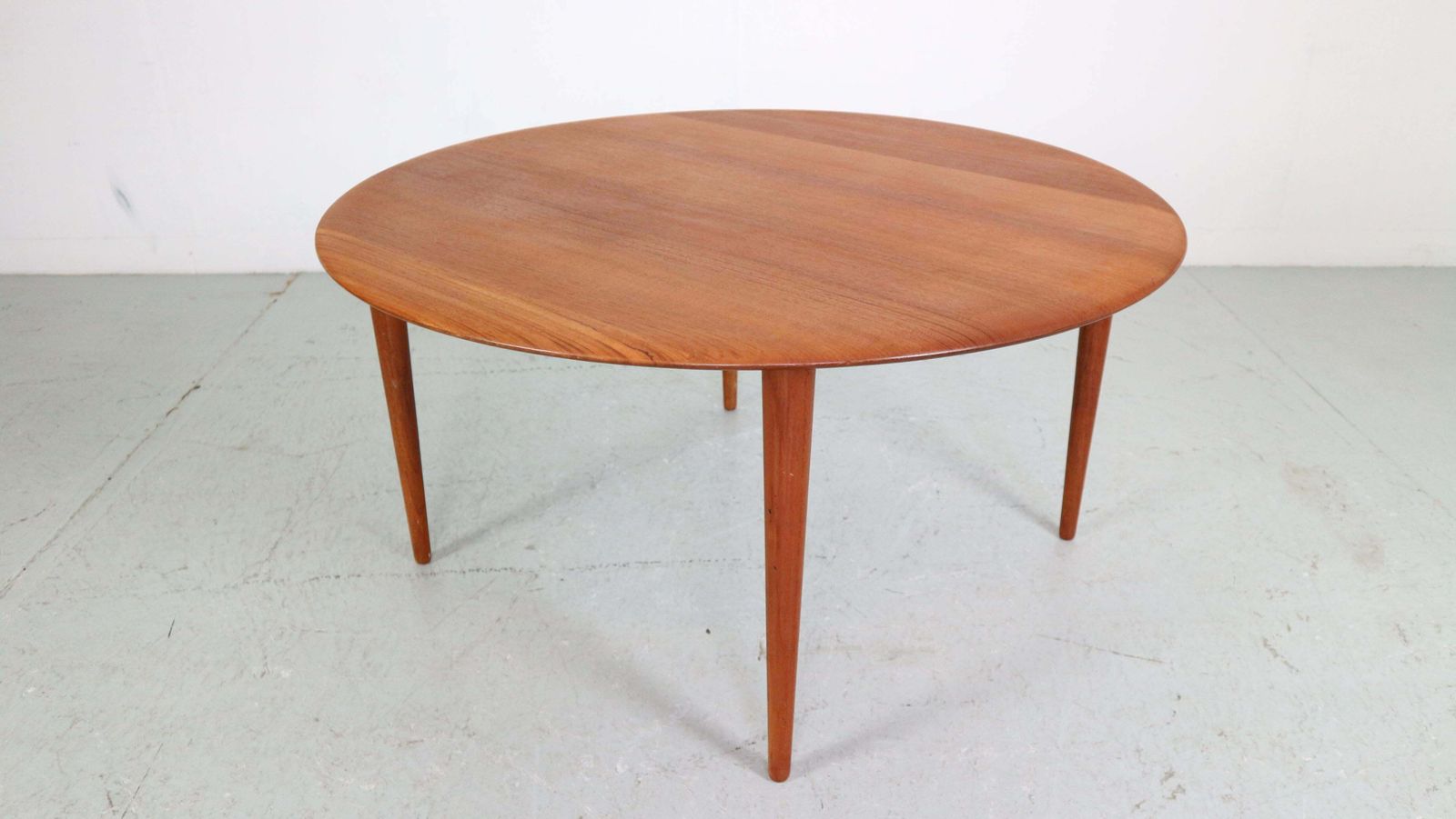 Peter Hvidt& Orla Mølgaard Nielsen Teak Round Coffee Table For France& Son, 1950 photo 1458.0