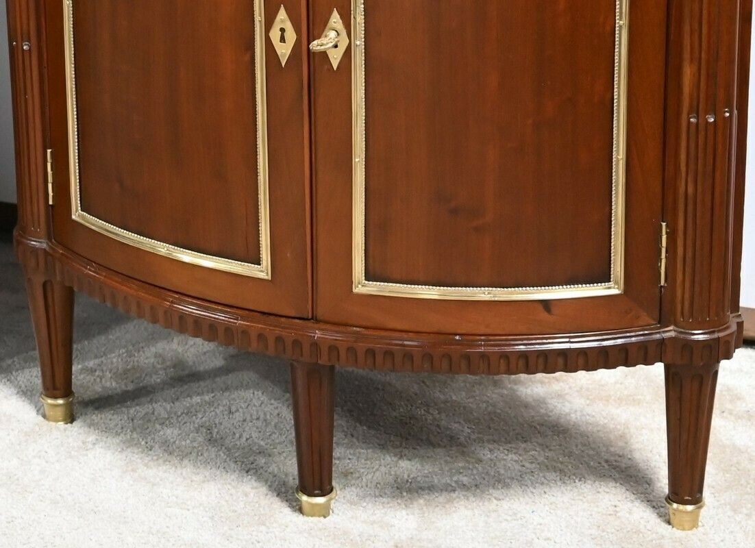 photo buy Pair Of Mahogany Corners, Louis XVI – 18th Century
