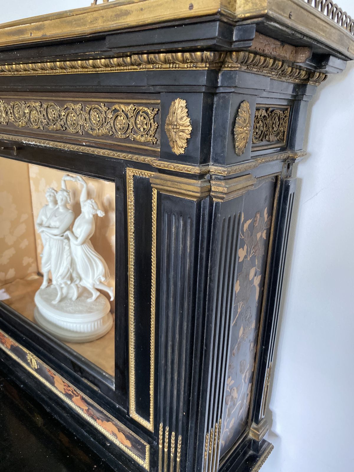 photo furniture Stunning Inlaid Display Desk, Ebony With Chinese Style Inlay