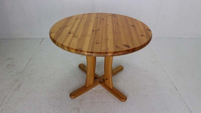 Rainer Daumiller Style Round Solid Pinewood Dinning Table 1970''S Denmark photo vinterior