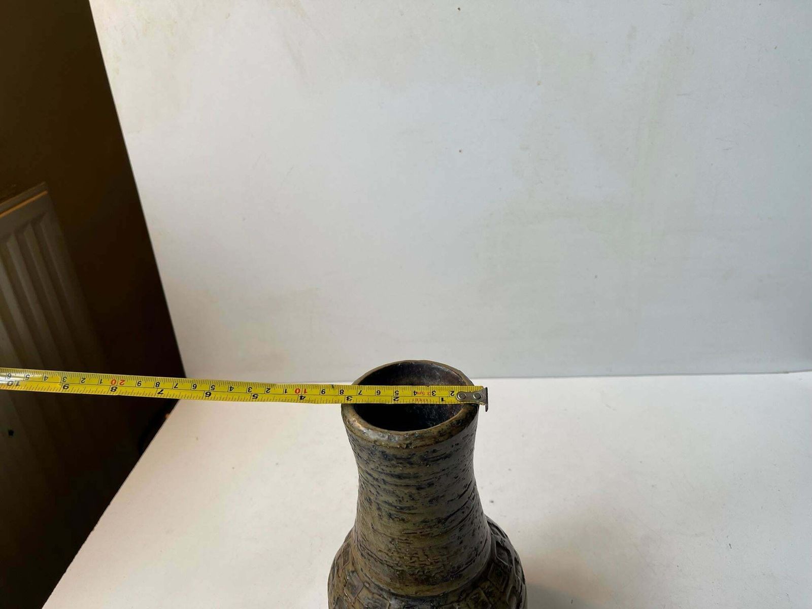 photo furniture Bitossi Camouflage Glaze Chamotte Stoneware Vase By Aldo Londi
