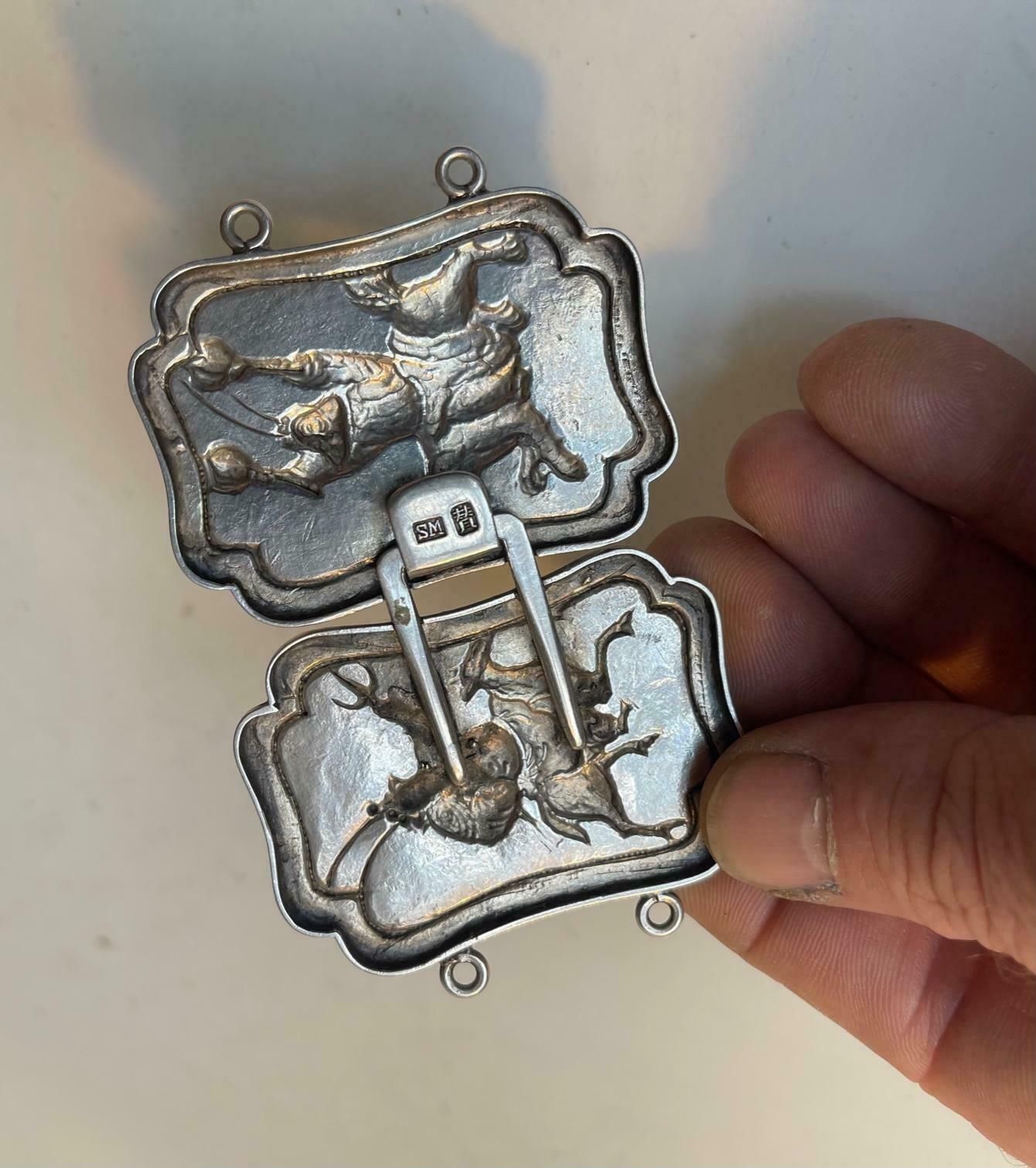 Antique Chinese Export Silver Belt Buckle With Samurais, Woshing Shanghai photo vinterior