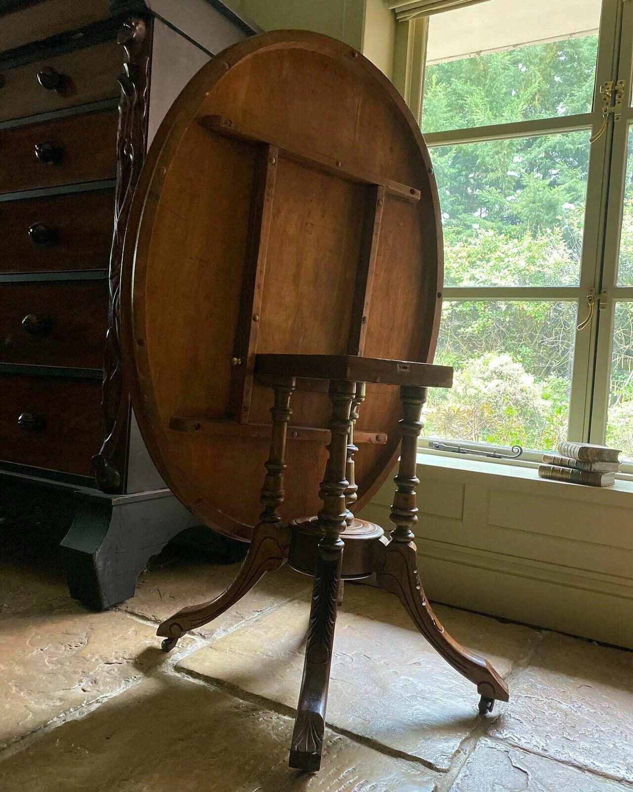 Antique Victorian Tilt Turn Hall Side Lamp Table Pot Stand