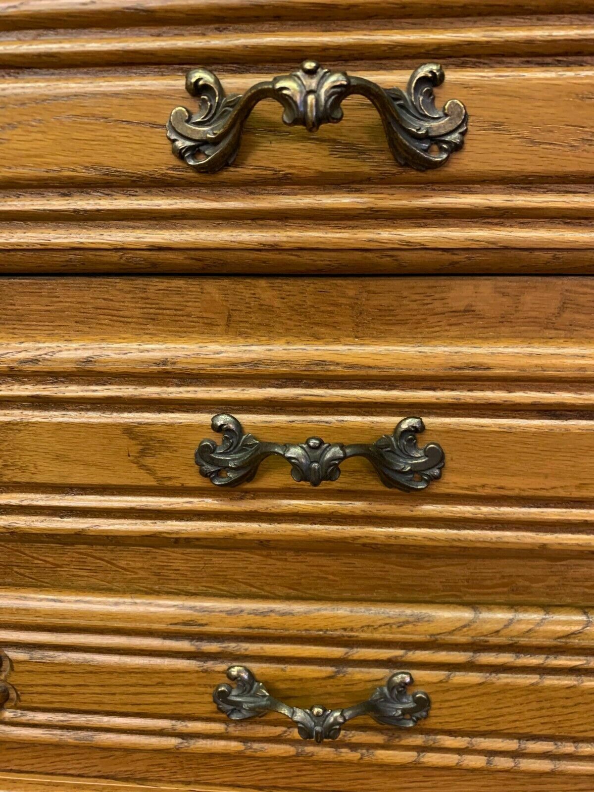 Furniture Fabulous Quality Carved Oak Chest Of Drawers/Bedside Cabinet photo